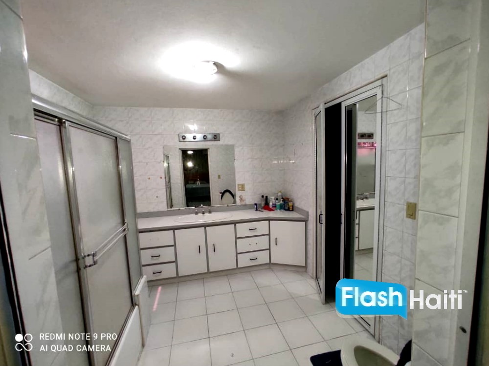 Cozy House for Sale in Peguyville, Pétion-Ville