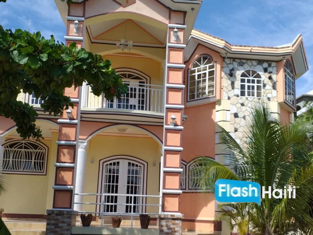 Maison spacieuse à louer – Vivy Mitchel, Haïti