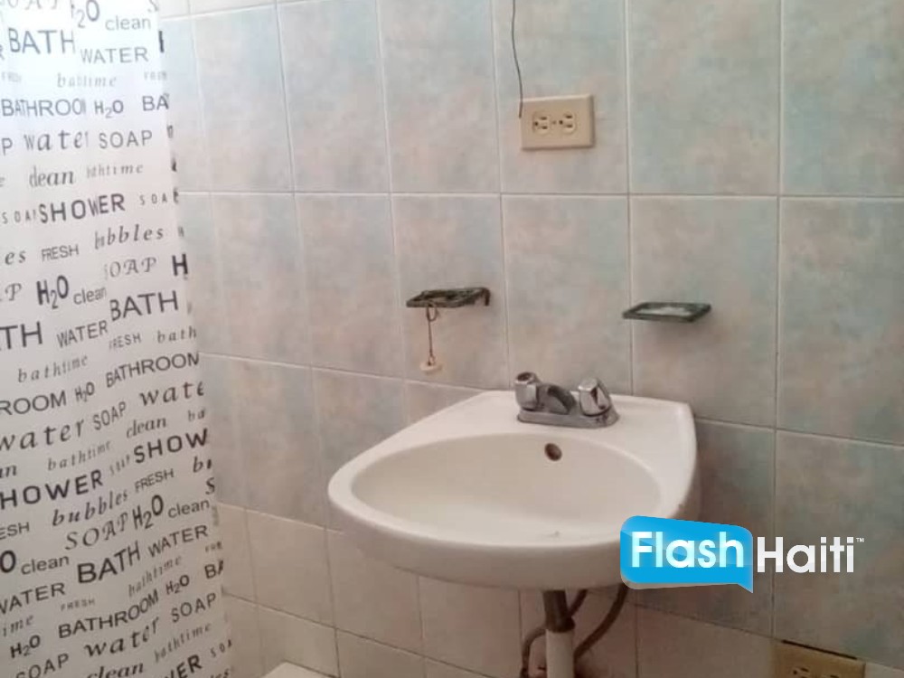 Jacmel Property Near Beach – Big Yard, Secure Gate, Parking