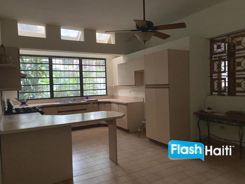 Elegant 3-Bedroom House in Quiet Pétion-Ville Neighborhood – Move-In Ready