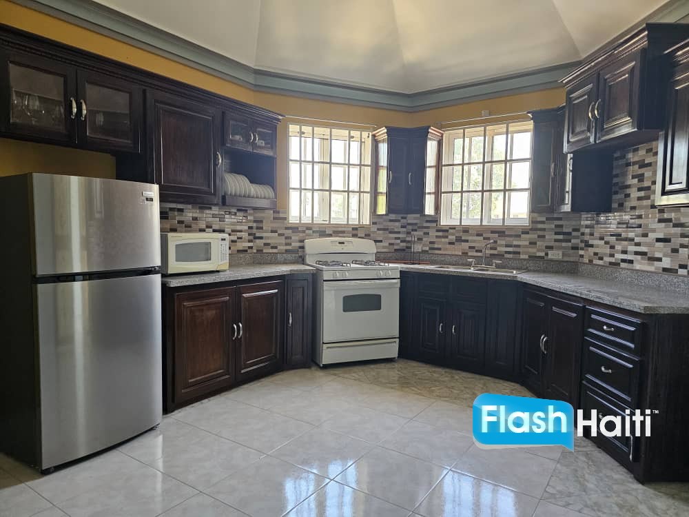 Modern Apartments with Generator & Terrace – Vivy Mitchel