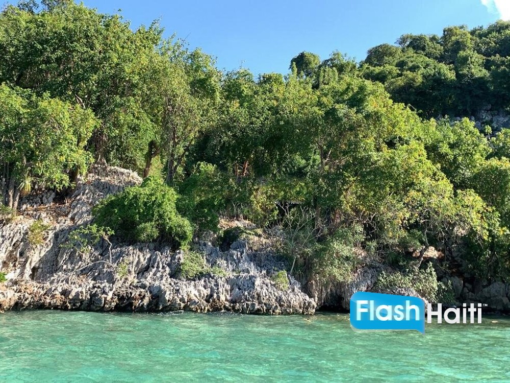 Own Paradise: Oceanfront Land for Sale on Labadee’s Exclusive Island
