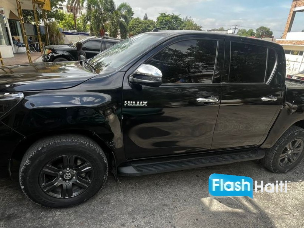 2022 Toyota Hilux SRV (B4 Armored)